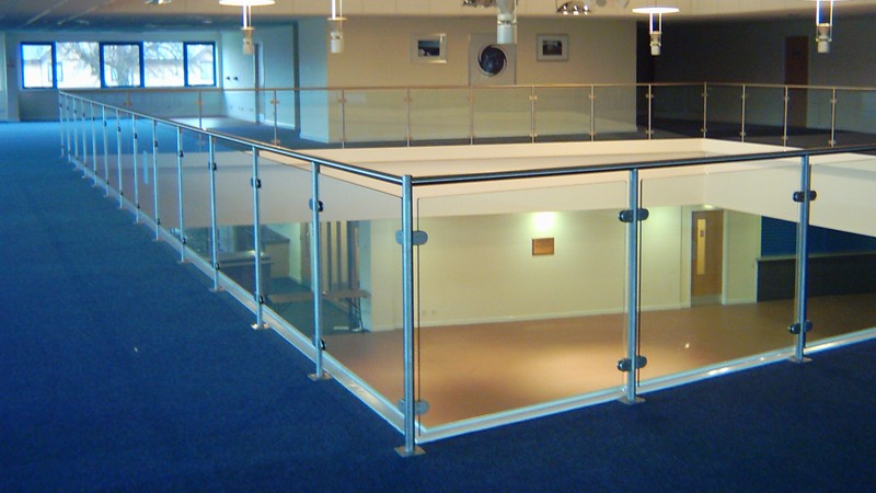 Glass barrier cleaning service